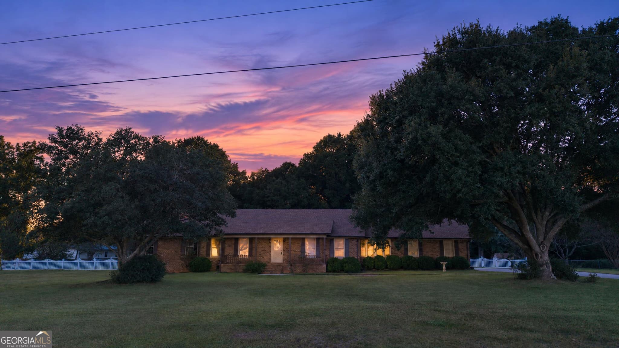 3 bedroom, 2.5 bathroom, 2,362 sq ft single family residence for sale at 162 Skyview Drive, Griffin, GA 30224 — photo 4
