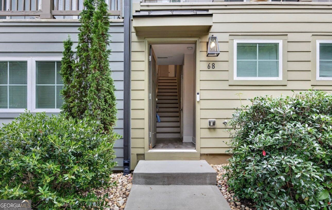 2 bedroom, 2 bathroom, 1,632 sq ft townhouse for sale at 68 Adore Court, Atlanta, GA 30315 — photo 4