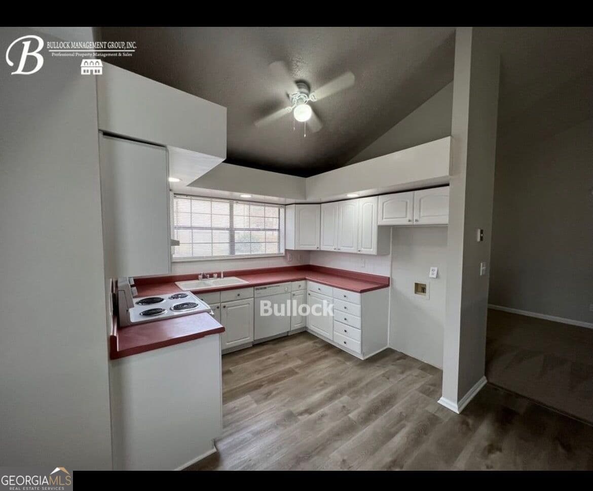 3 bedroom, 3 bathroom, 1,836 sq ft single family residence for sale at 3803 Raiders Ridge Drive, Lithonia, GA 30038 — photo 6