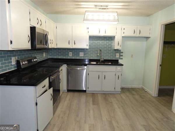 3 bedroom, 2 bathroom, 1,267 sq ft single family residence for sale at 81 Crosby Drive, Hinesville, GA 31313 — photo 5