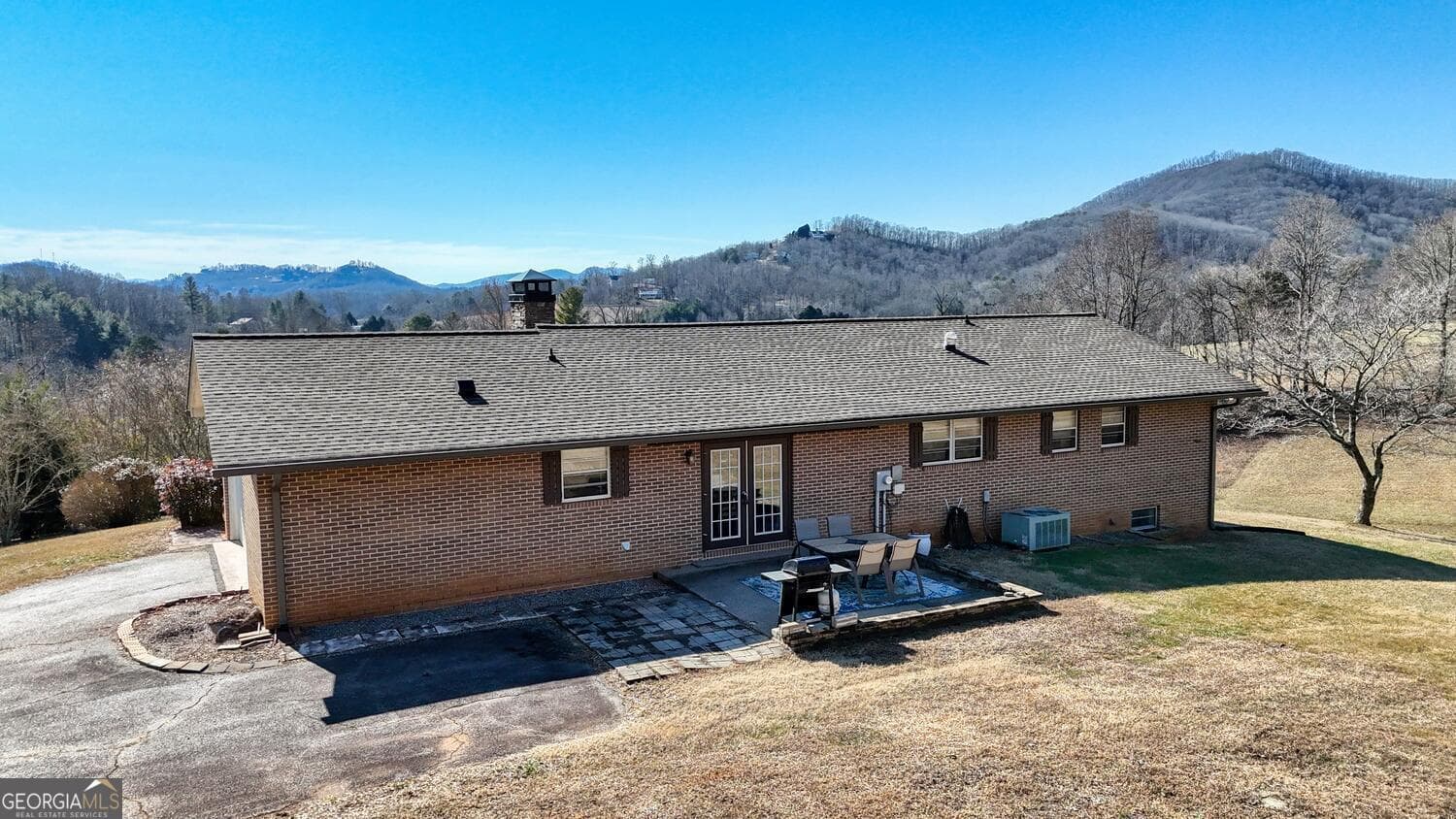 3 bedroom, 3 bathroom single family residence for sale at 85 Chatuge Shores Circle, Hayesville, NC 28904 — photo 3