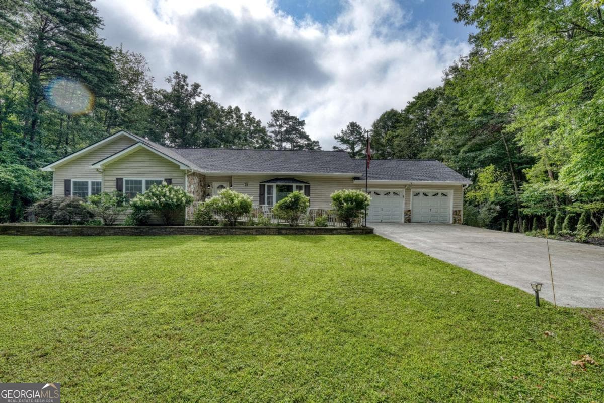 3 bedroom, 2.5 bathroom single family residence sold at 79 Mashie Lane, Murphy, NC 28906