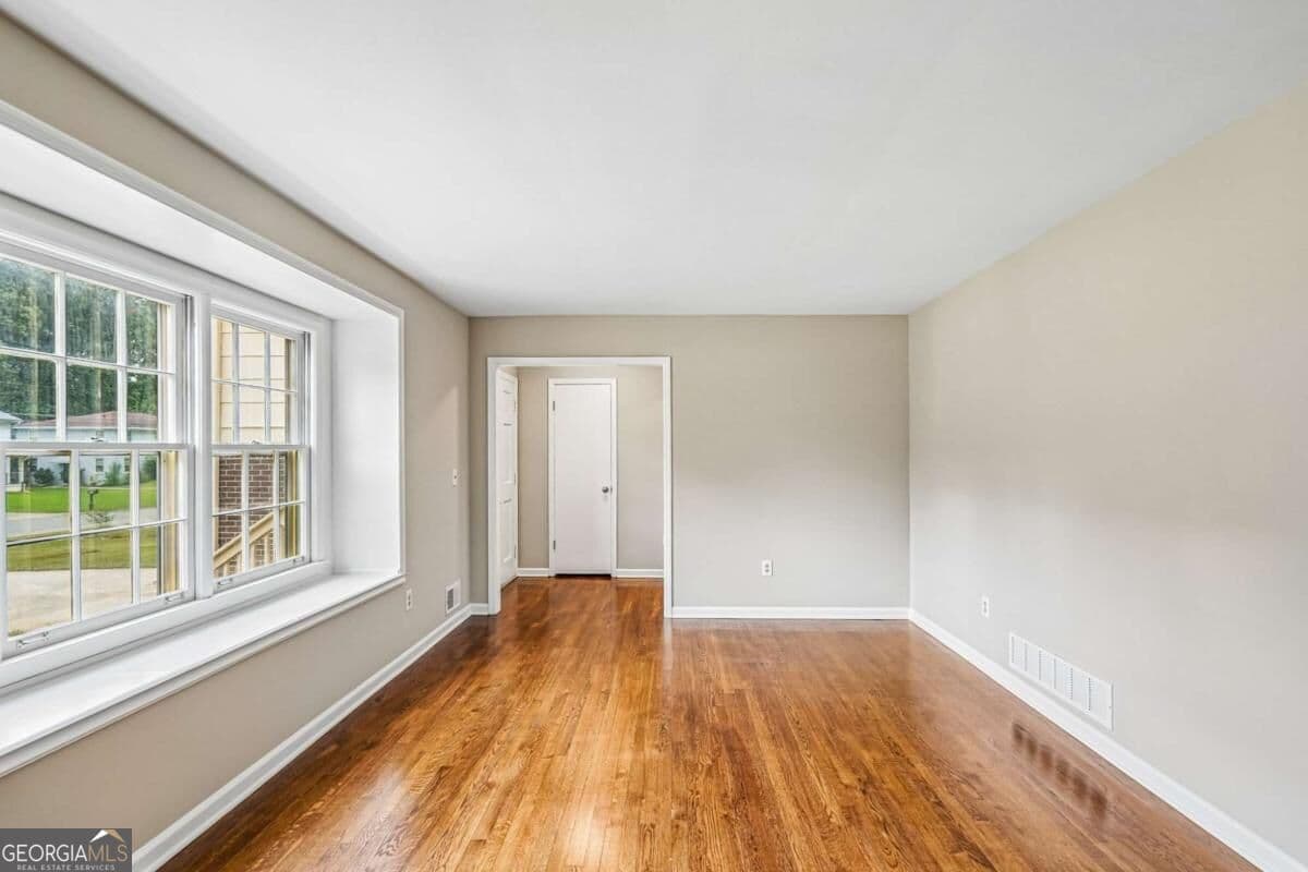 4 bedroom, 2.5 bathroom, 2,267 sq ft single family residence for sale at 4254 Wheaton Lane, Clarkston, GA 30021 — photo 3