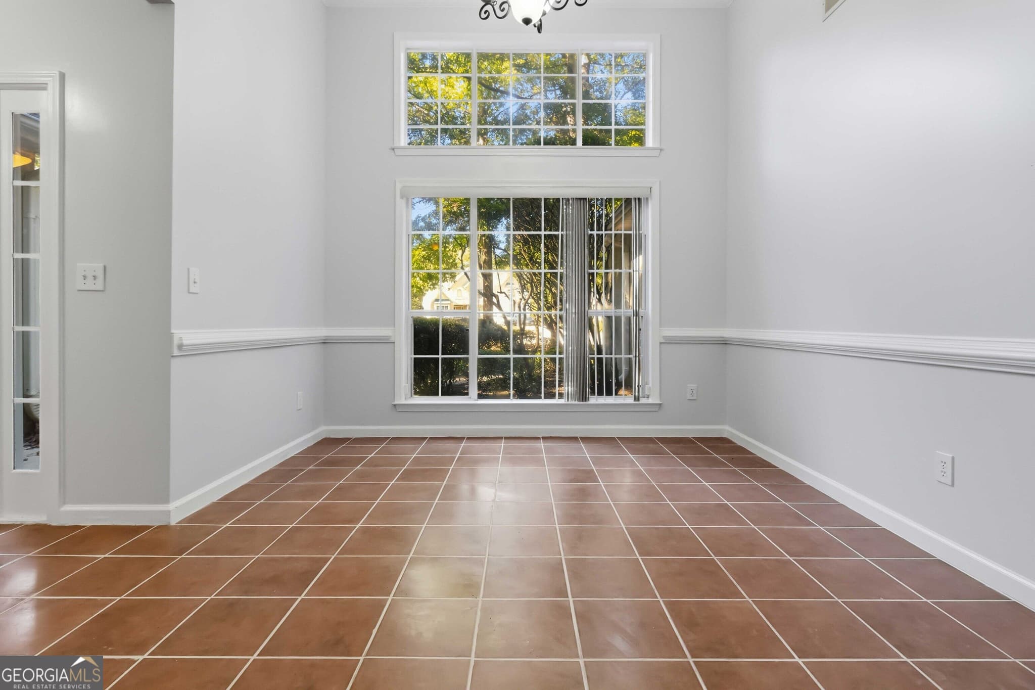 3 bedroom, 2 bathroom, 1,900 sq ft single family residence for sale at 393 Victoria Lane, Stockbridge, GA 30281 — photo 5