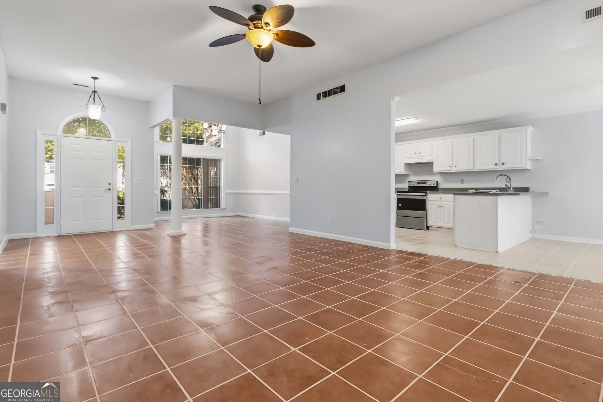 3 bedroom, 2 bathroom, 1,900 sq ft single family residence for sale at 393 Victoria Lane, Stockbridge, GA 30281 — photo 9