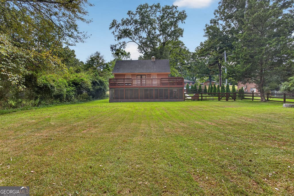 3 bedroom, 3 bathroom, 2,418 sq ft single family residence for sale at 200 1/2 Pine Street, Barnesville, GA 30204 — photo 6