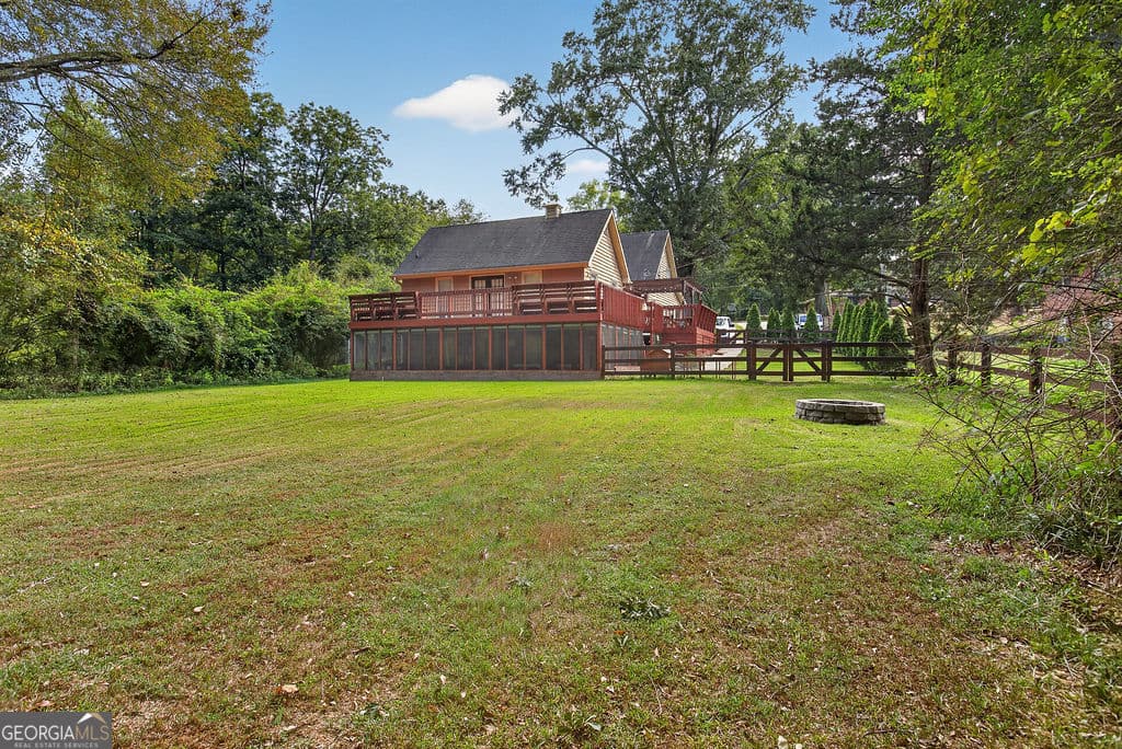 3 bedroom, 3 bathroom, 2,418 sq ft single family residence for sale at 200 1/2 Pine Street, Barnesville, GA 30204 — photo 7