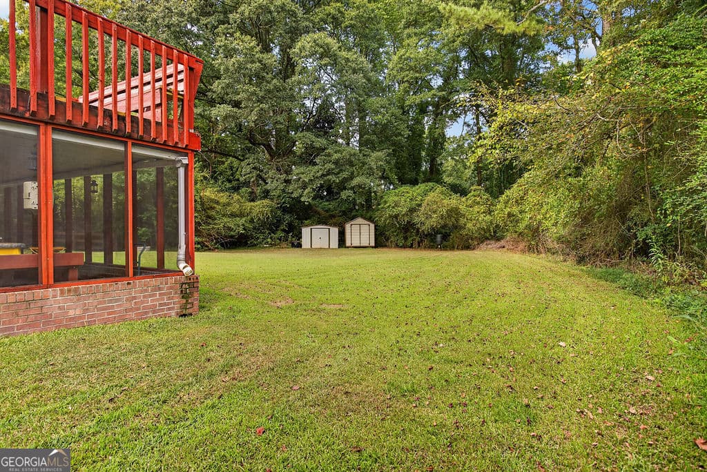 3 bedroom, 3 bathroom, 2,418 sq ft single family residence for sale at 200 1/2 Pine Street, Barnesville, GA 30204 — photo 5