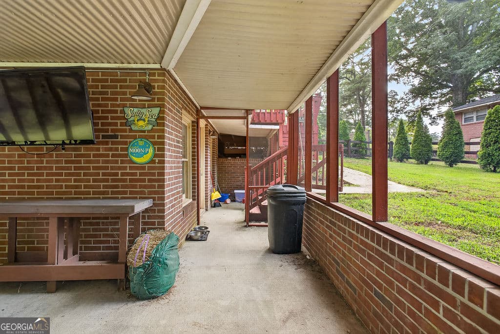 3 bedroom, 3 bathroom, 2,418 sq ft single family residence for sale at 200 1/2 Pine Street, Barnesville, GA 30204 — photo 10