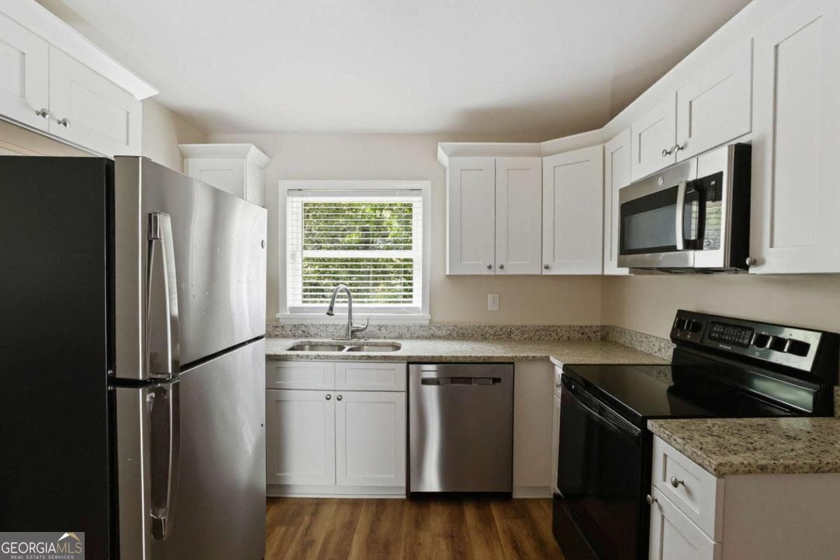 3 bedroom, 1 bathroom, 825 sq ft single family residence for sale at 836 Amber Place, Atlanta, GA 30331 — photo 10