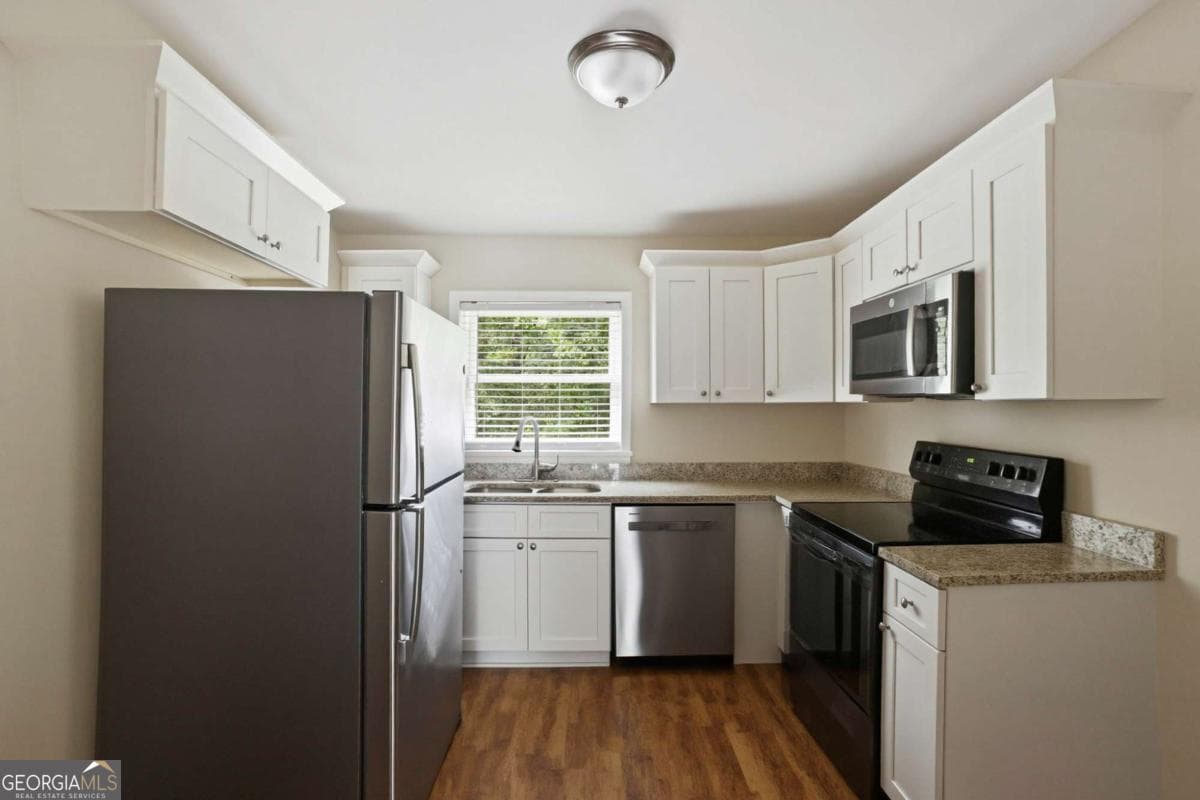3 bedroom, 1 bathroom, 825 sq ft single family residence for sale at 836 Amber Place, Atlanta, GA 30331 — photo 8