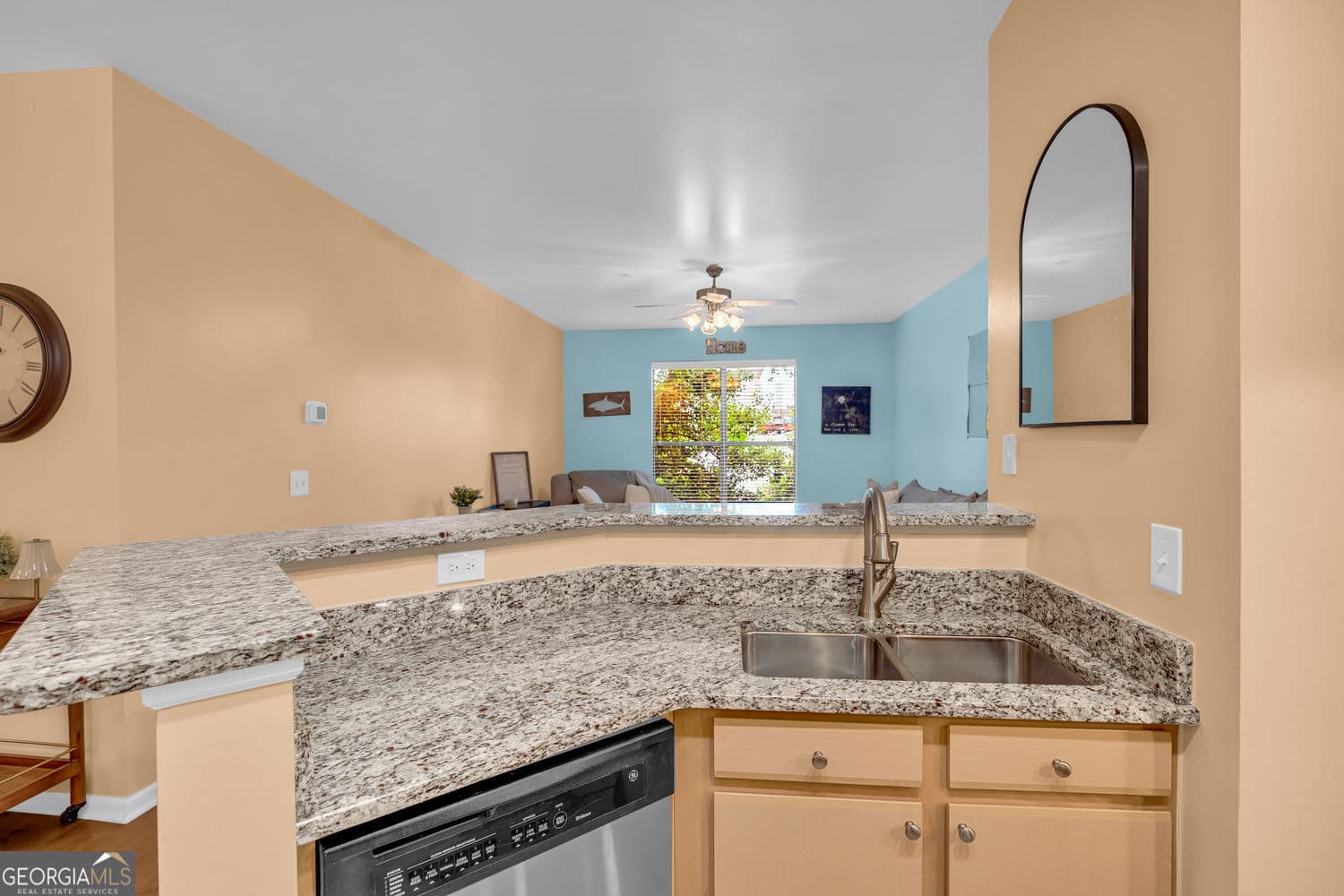 1 bedroom, 1 bathroom, 800 sq ft condominium for sale at 821 Ralph Mcgill Boulevard 2303, Atlanta, GA 30306 — photo 10