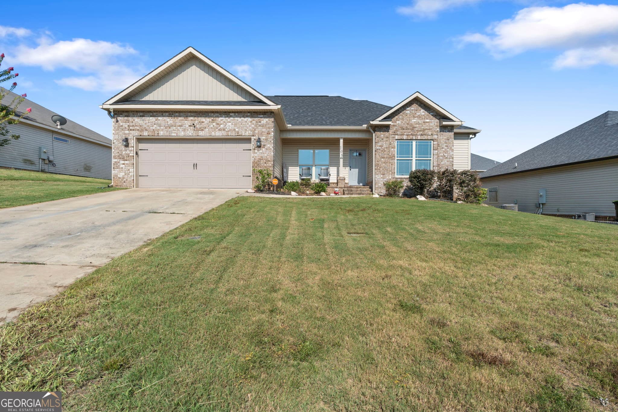 3 bedroom, 2 bathroom, 1,708 sq ft single family residence for sale at 105 Exeter Way, Bonaire, GA 31005 — photo 1 of 32
