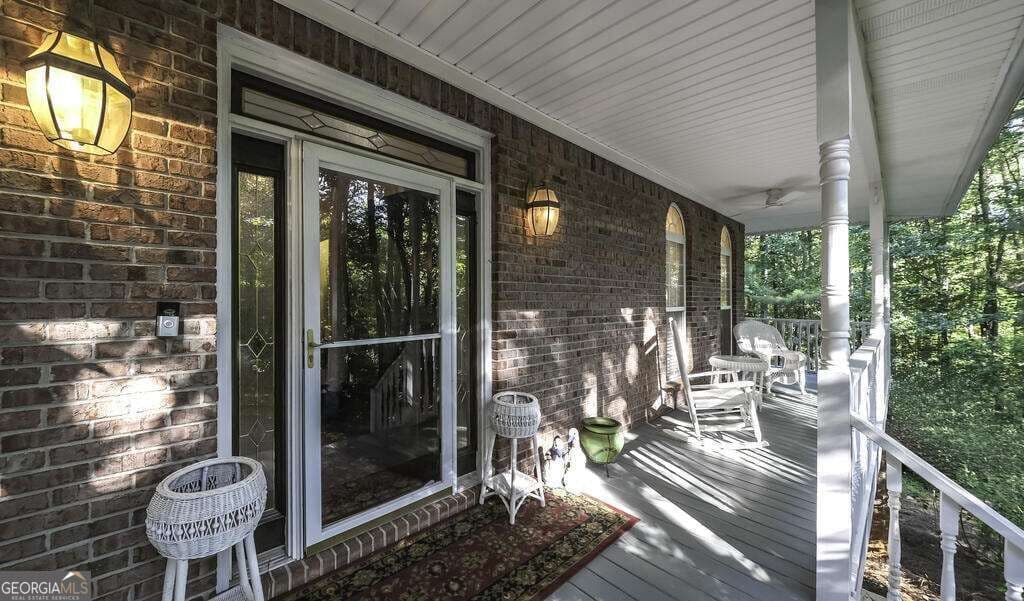 4 bedroom, 3.5 bathroom, 2,306 sq ft single family residence for sale at 8285 Mill Run Trail, Whitesburg, GA 30185 — photo 3