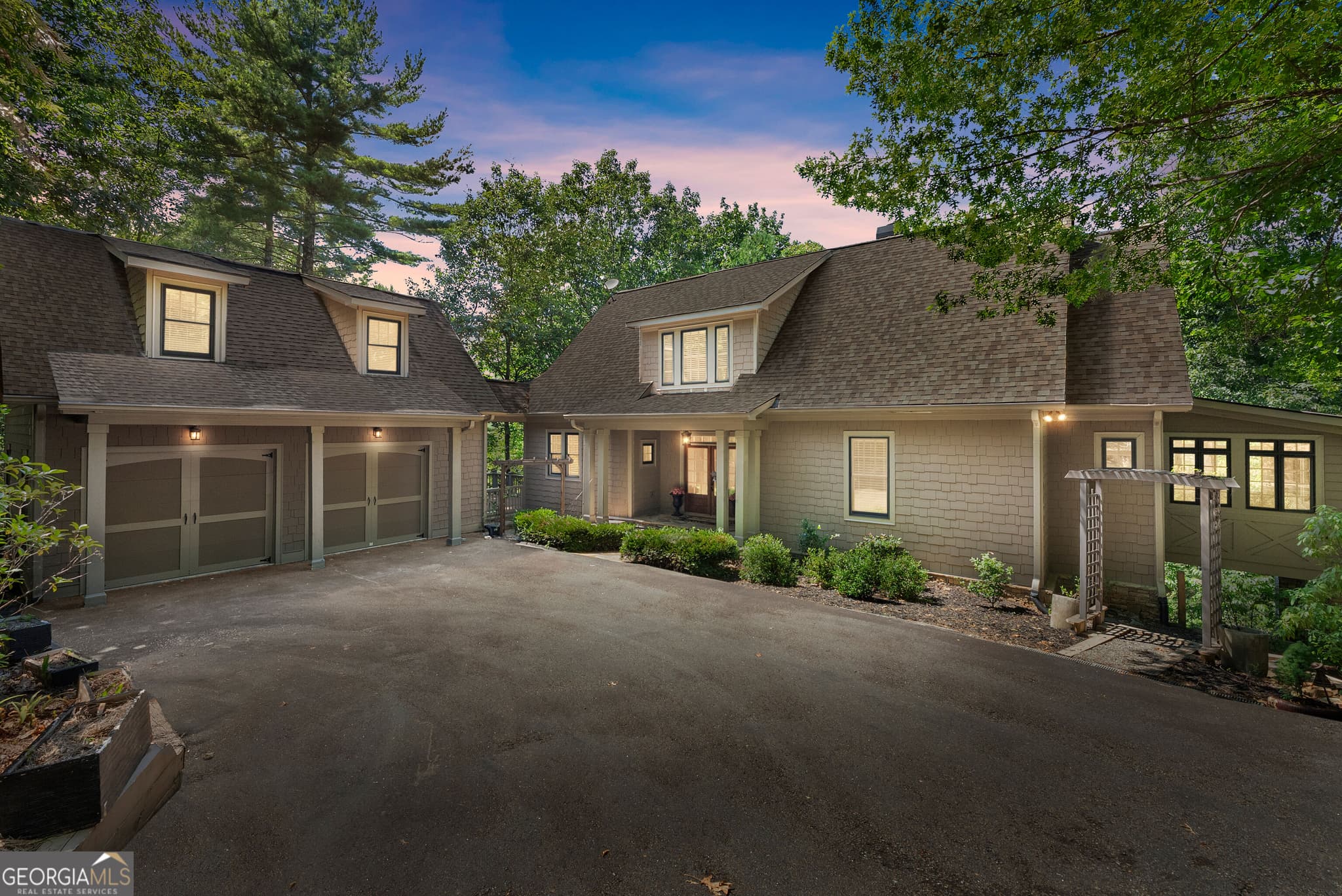 4 bedroom, 5 bathroom, 5,262 sq ft single family residence for sale at 44 Sassafras Ridge, Jasper, GA 30143 — photo 2