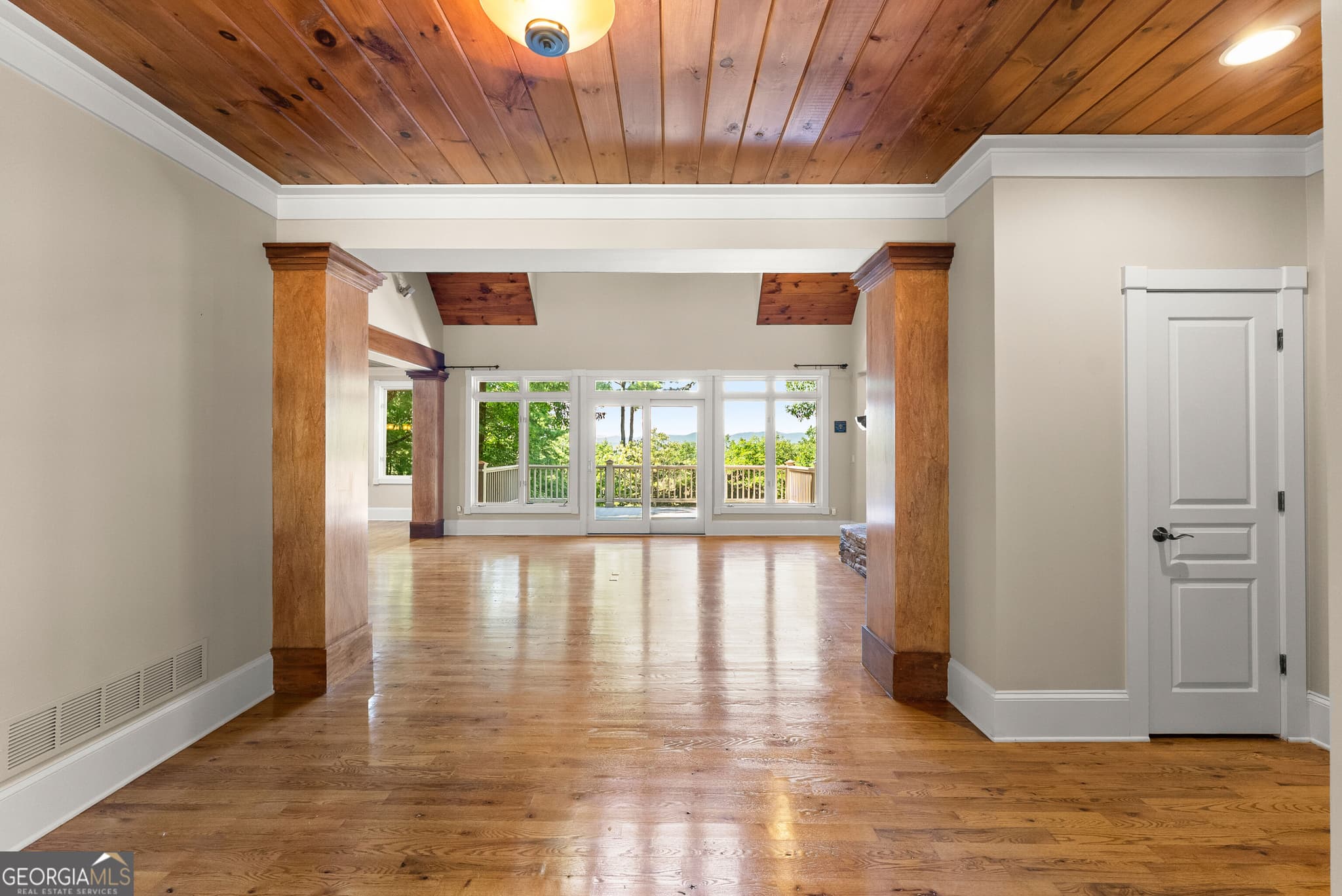 4 bedroom, 5 bathroom, 5,262 sq ft single family residence for sale at 44 Sassafras Ridge, Jasper, GA 30143 — photo 4