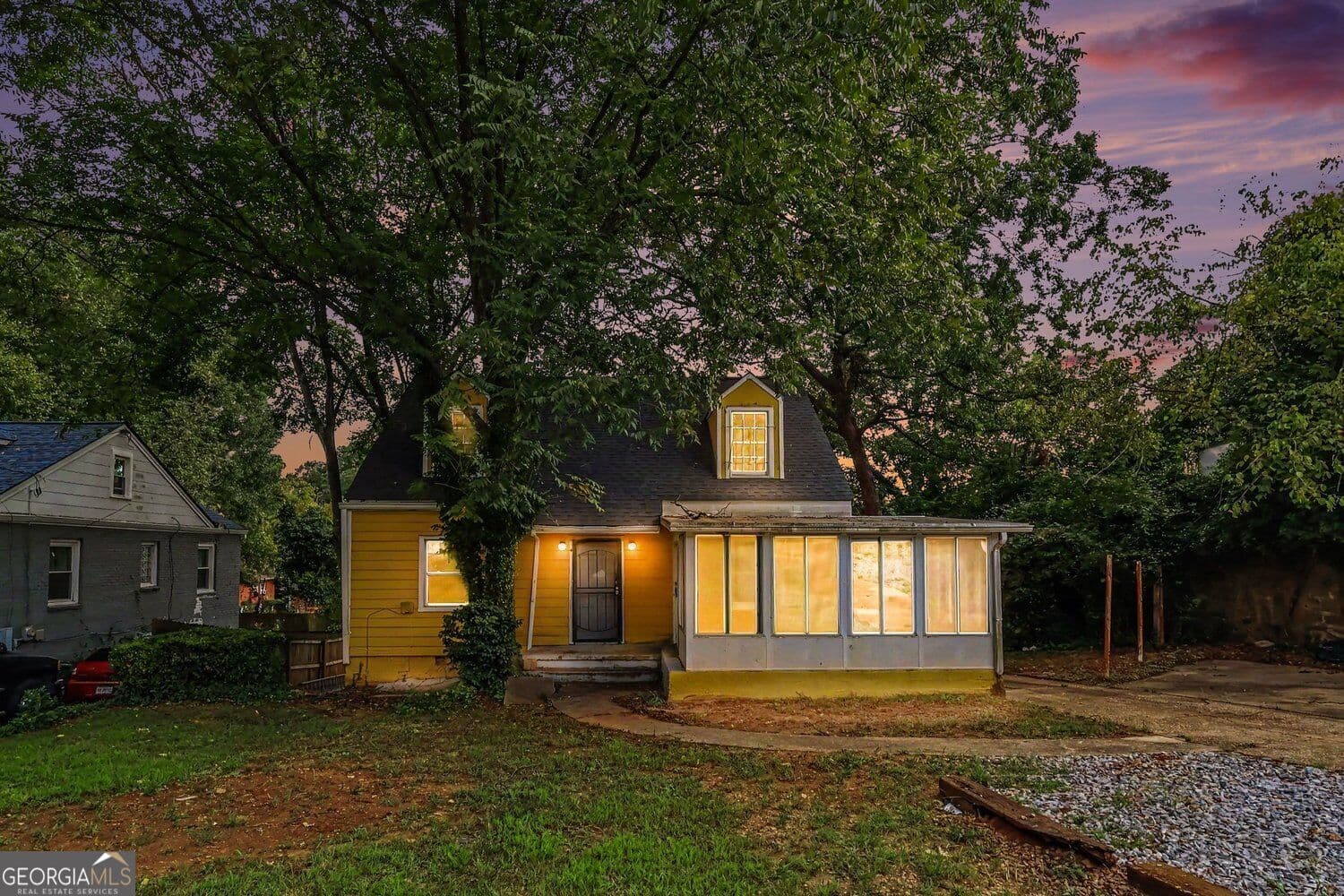 5 bedroom, 3 bathroom, 2,763 sq ft single family residence for sale at 1239 Eastland Road, Atlanta, GA 30316 — photo 1 of 26