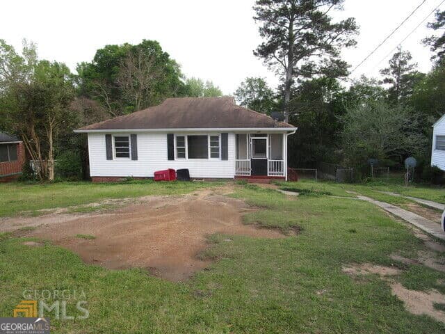 3 bedroom, 1 bathroom, 1,020 sq ft single family residence for sale at 2117 Knightsbridge Road, Macon, GA 31211 — photo 1 of 13