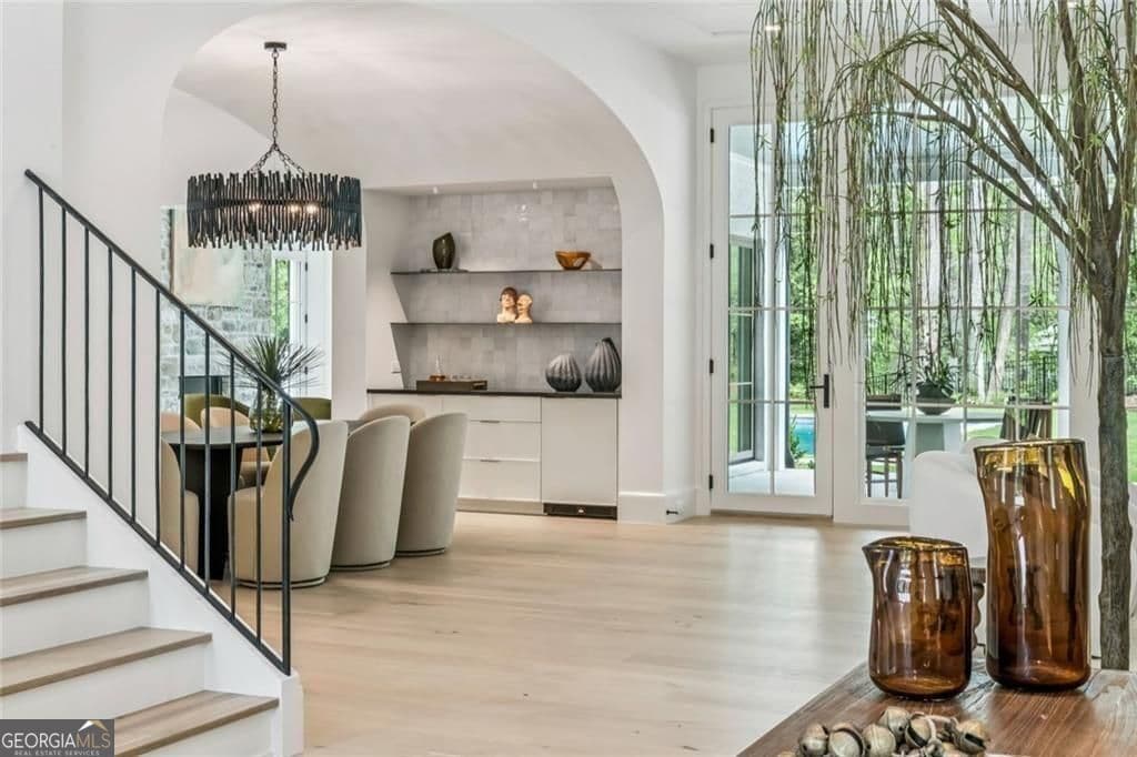 6 bedroom, 7 bathroom, 10,100 sq ft single family residence for sale at 3167 Rilman Road, Atlanta, GA 30327 — photo 4