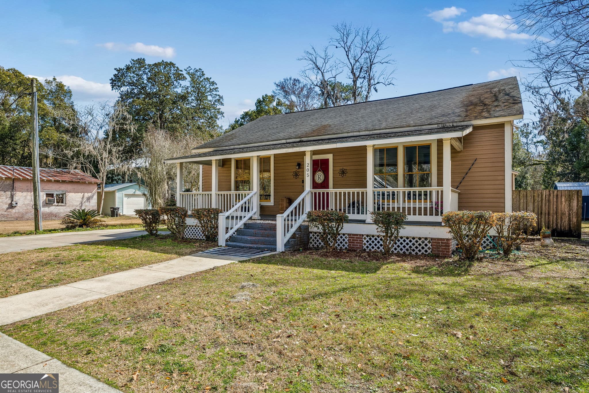 4 bedroom, 2 bathroom, 2,970 sq ft single family residence for sale at 205 W 3rd Street, Woodbine, GA 31569 — photo 3