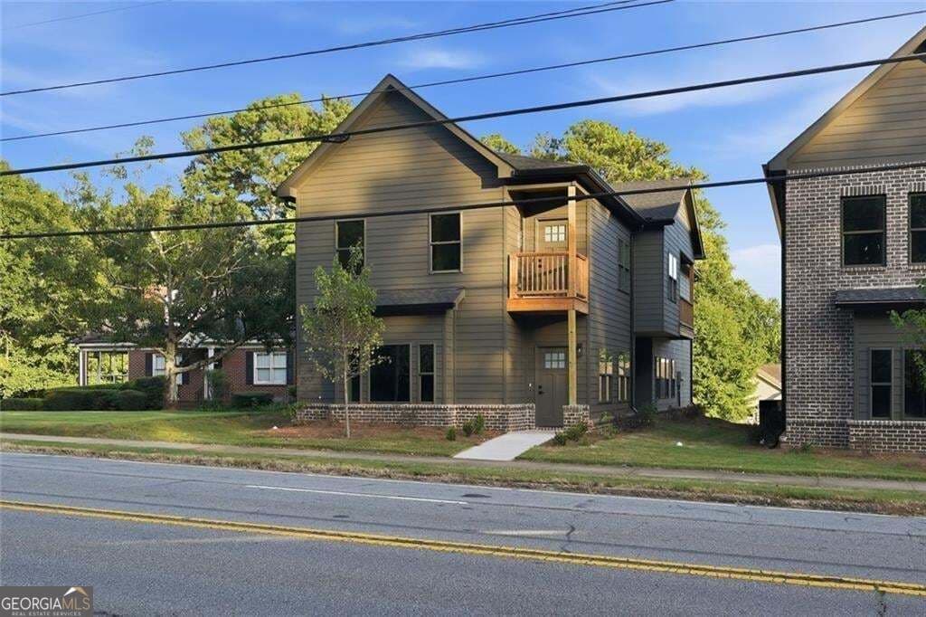 4 bedroom, 3.5 bathroom, 3,259 sq ft single family residence for sale at 585 Gaines School Road, Athens, GA 30605 — photo 1 of 30
