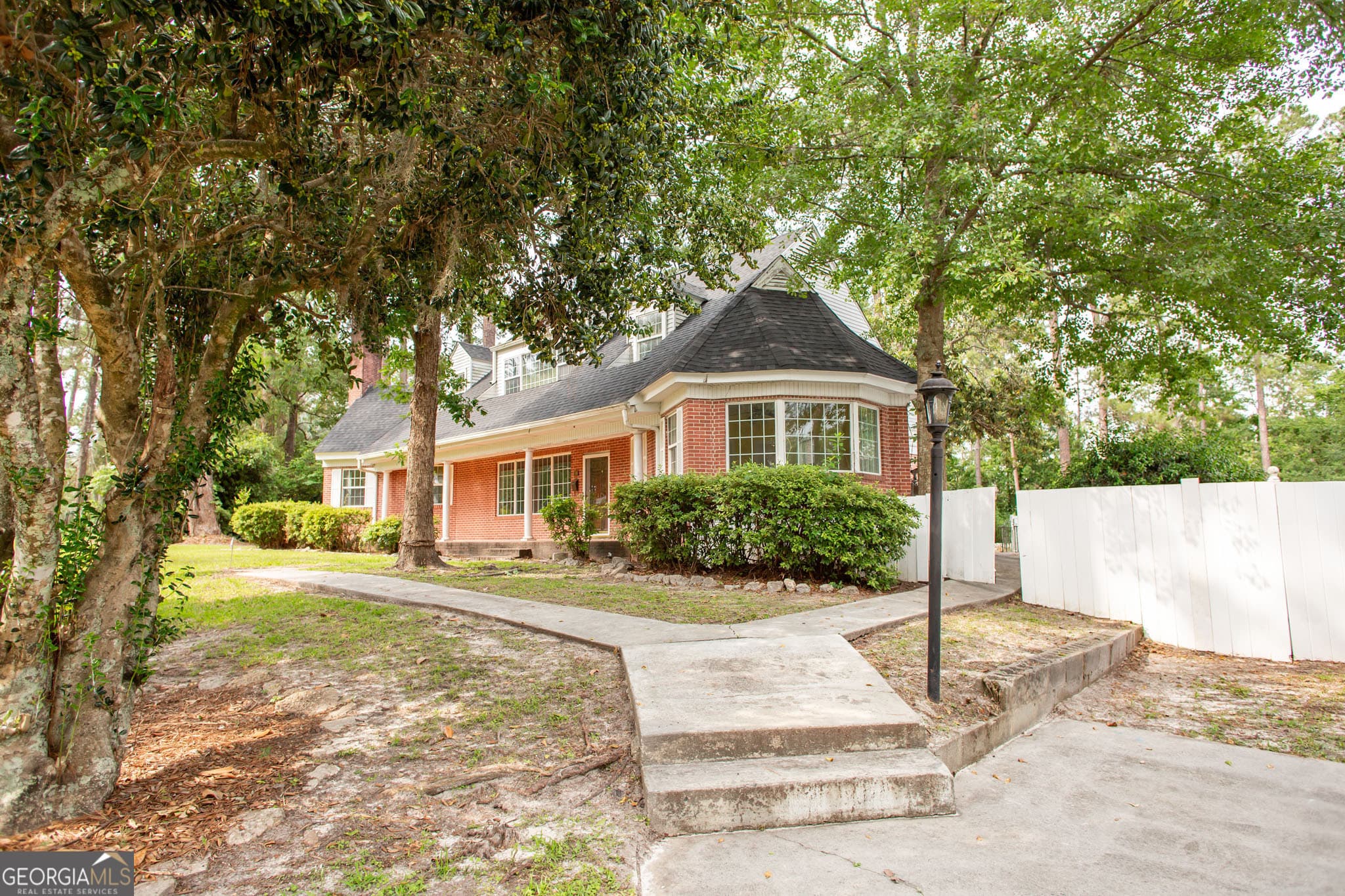 4 bedroom, 3 bathroom, 2,898 sq ft single family residence for sale at 1701 Satilla Boulevard, Waycross, GA 31501 — photo 6