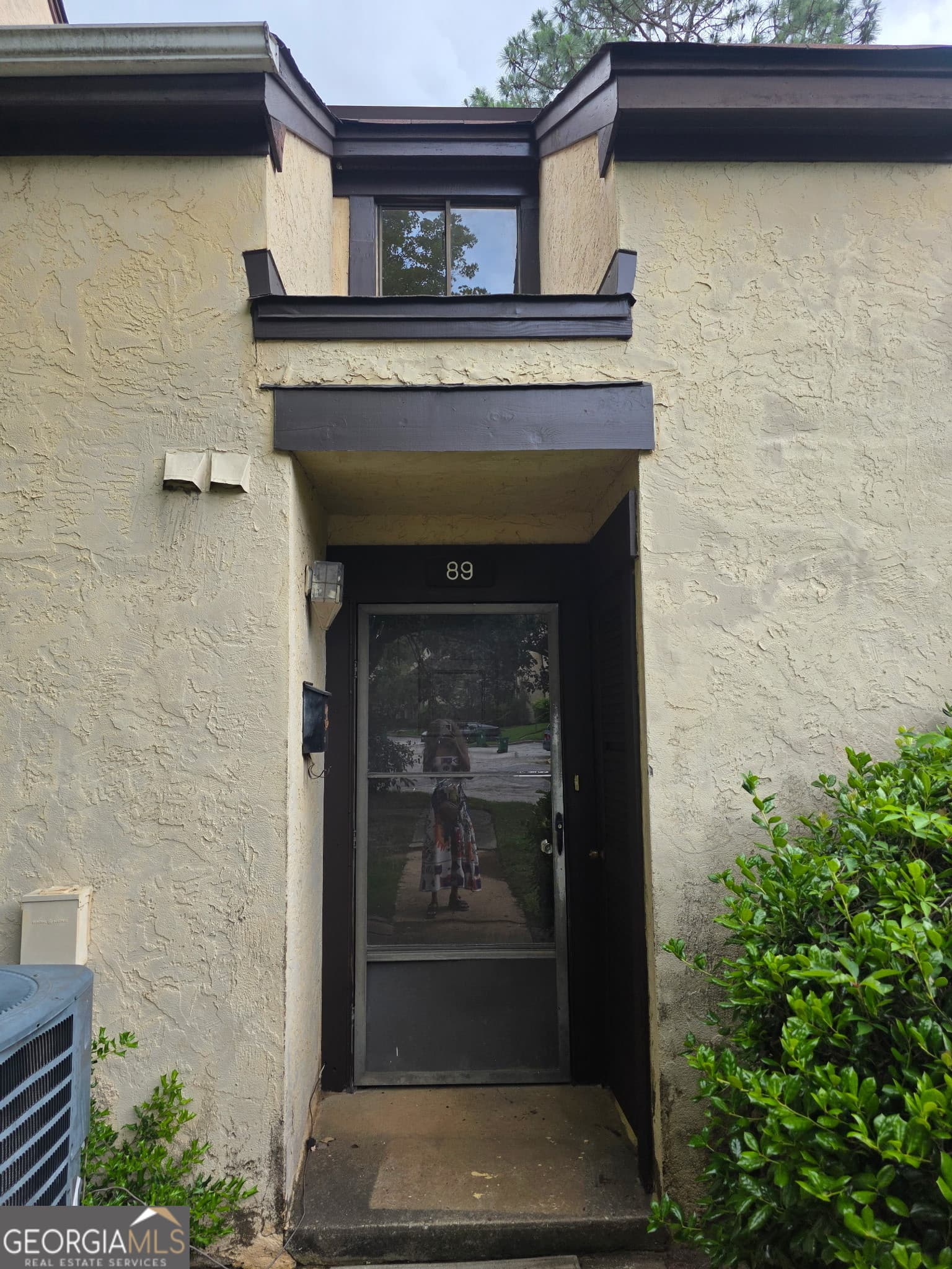 2 bedroom, 1.5 bathroom, 1,250 sq ft duplex for rent at 89 Tiburon Court, Lithonia, GA 30038 for $1,400 a month — photo 2