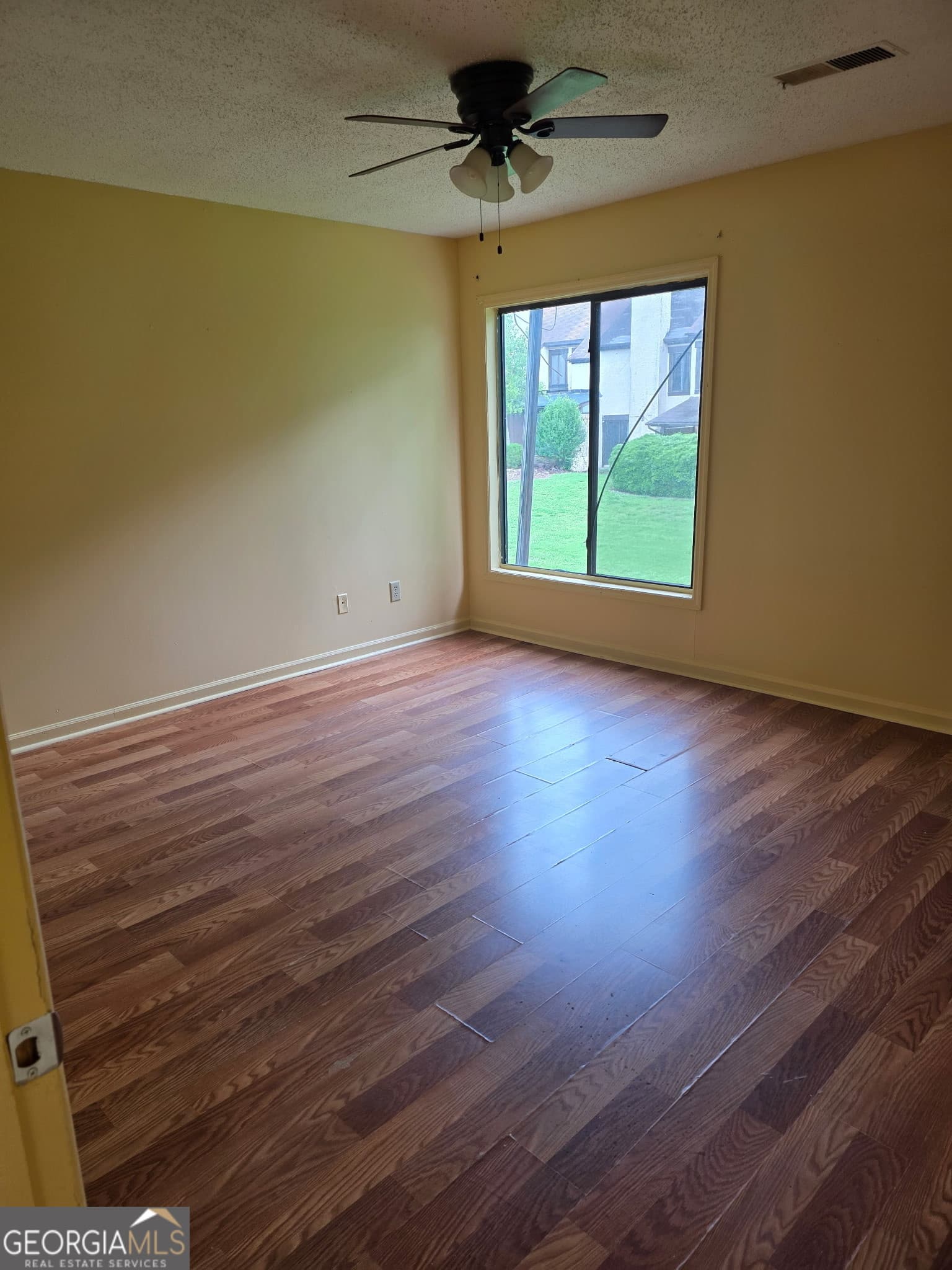 2 bedroom, 1.5 bathroom, 1,250 sq ft duplex for rent at 89 Tiburon Court, Lithonia, GA 30038 for $1,400 a month — photo 6
