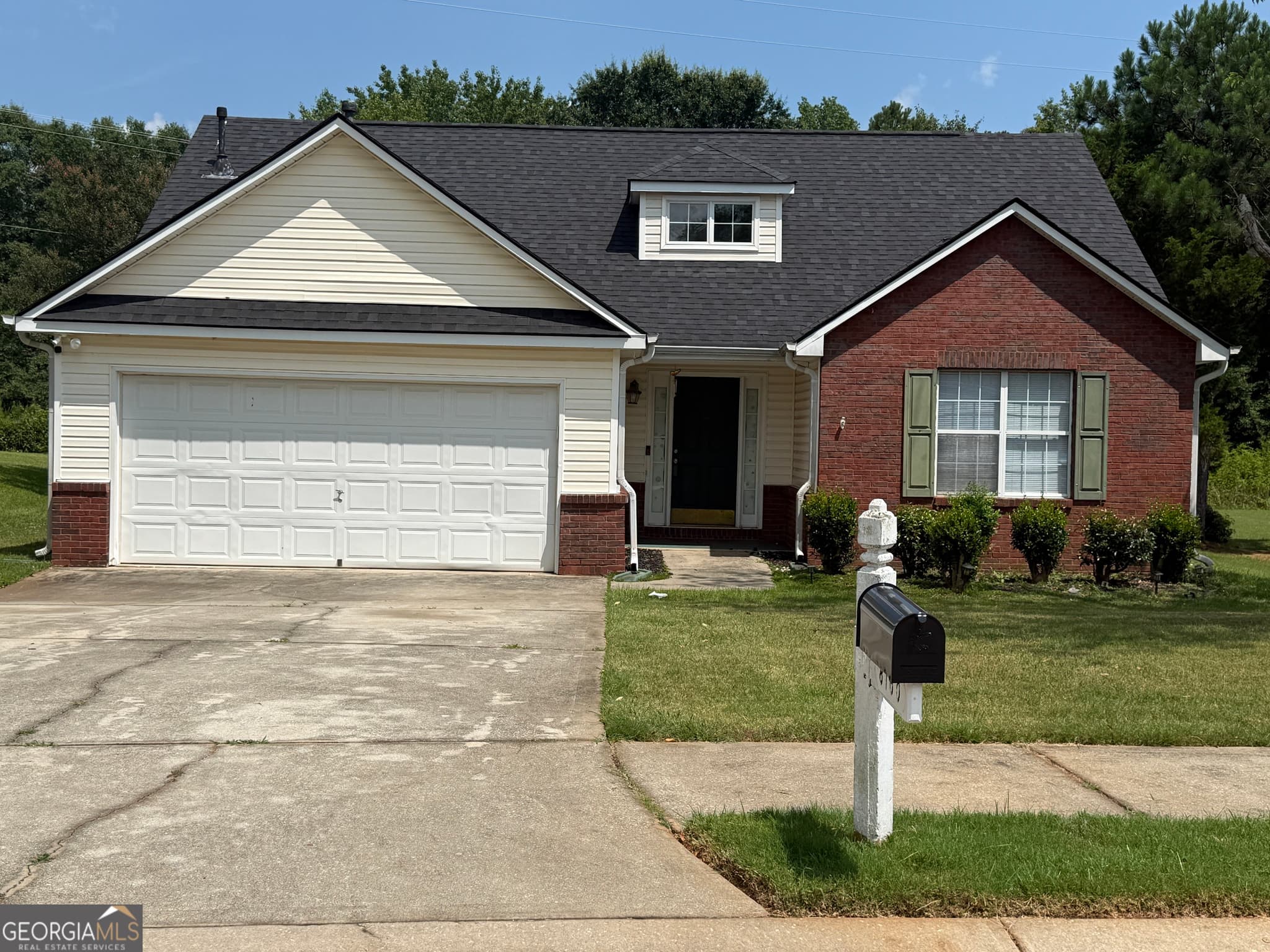3 bedroom, 2 bathroom, 1,395 sq ft single family residence for sale at 8160 Chapman Terrace, Mcdonough, GA 30252