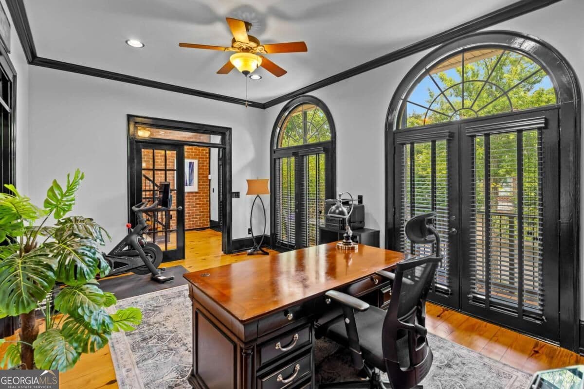 5 bedroom, 4 bathroom, 3,890 sq ft townhouse for sale at 5512 Glenridge Drive K, Atlanta, GA 30342 — photo 9
