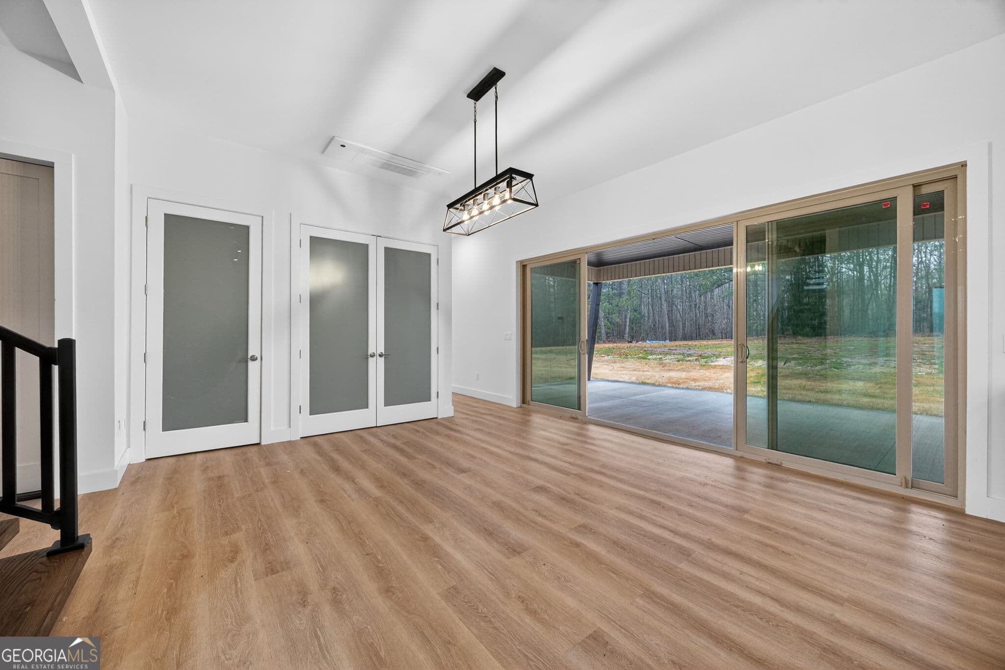 4 bedroom, 4 bathroom, 3,417 sq ft single family residence under contract at 140 Champions Drive, Forsyth, GA 31029 — photo 5