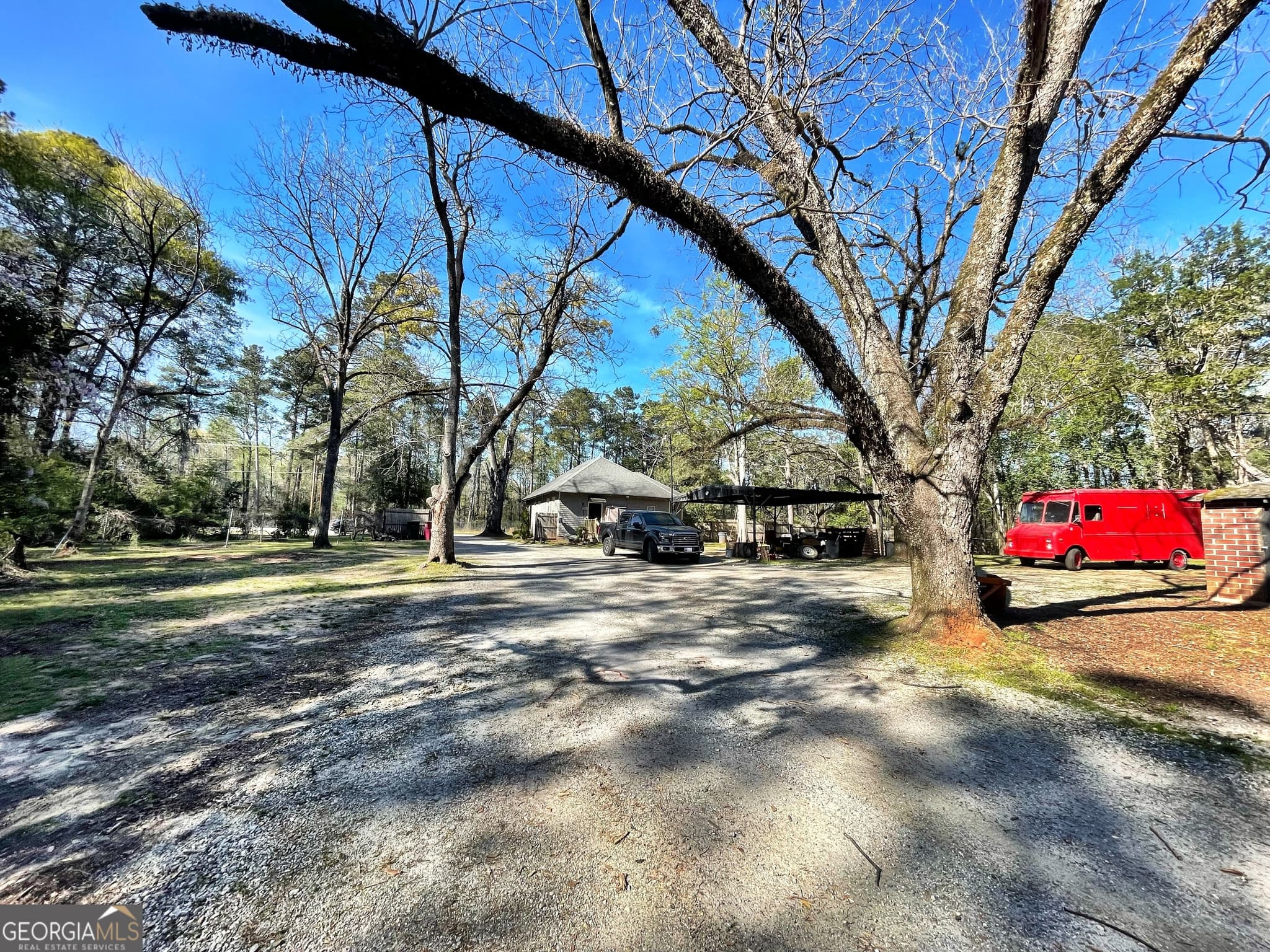 2 bedroom, 1 bathroom, 1,761 sq ft cabin,single family residence for sale at 6591 Thomaston Road, Macon, GA 31220 — photo 10