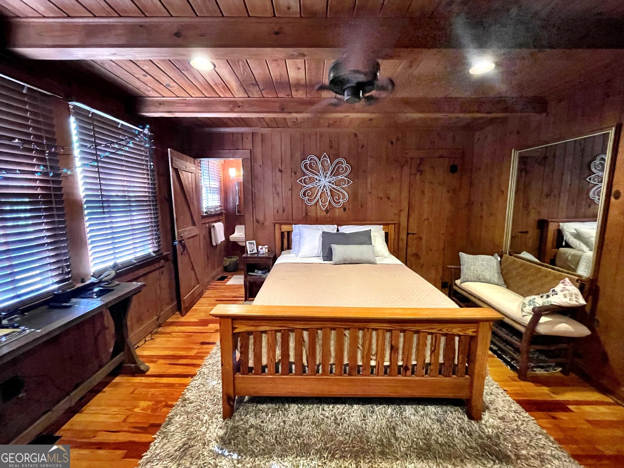 2 bedroom, 1 bathroom, 1,761 sq ft cabin,single family residence for sale at 6591 Thomaston Road, Macon, GA 31220 — photo 4