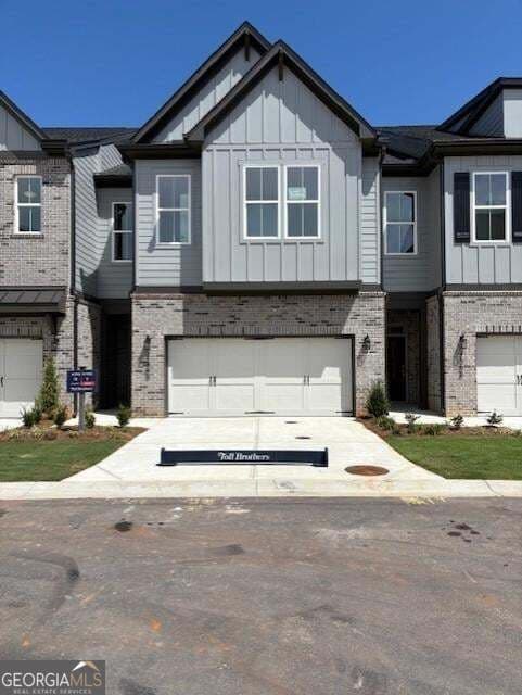 3 bedroom, 2.5 bathroom, 2,005 sq ft townhouse for rent at 2560 Silver Star Drive, Marietta, GA 30066 for $3,200 a month — photo 1 of 1