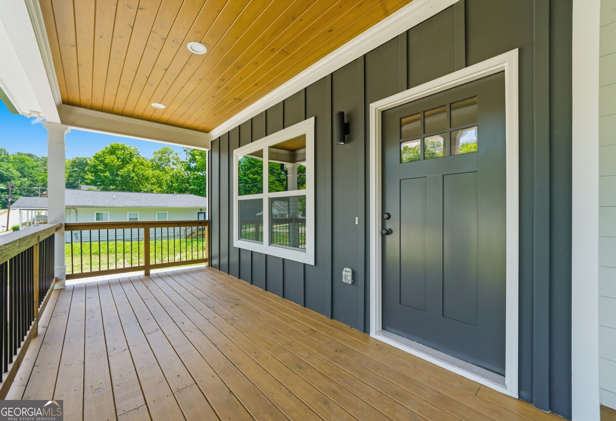 4 bedroom, 3 bathroom, 2,200 sq ft single family residence for sale at 2194 SW Wingate Street, Atlanta, GA 30310 — photo 5