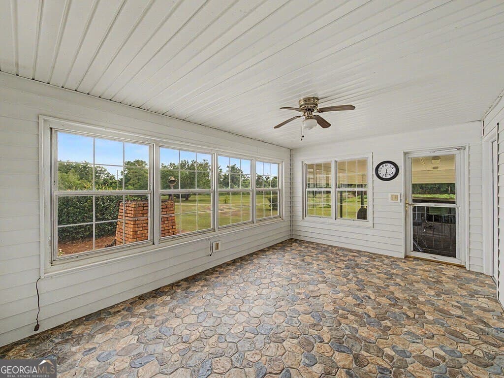 3 bedroom, 3 bathroom, 2,495 sq ft single family residence for sale at 1814 Antioch-Greggs Road, Adel, GA 31620 — photo 6