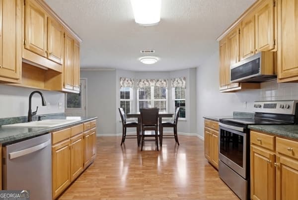 4 bedroom, 2 bathroom, 2,480 sq ft single family residence for sale at 1048 Philema Road, Leesburg, GA 31763 — photo 6