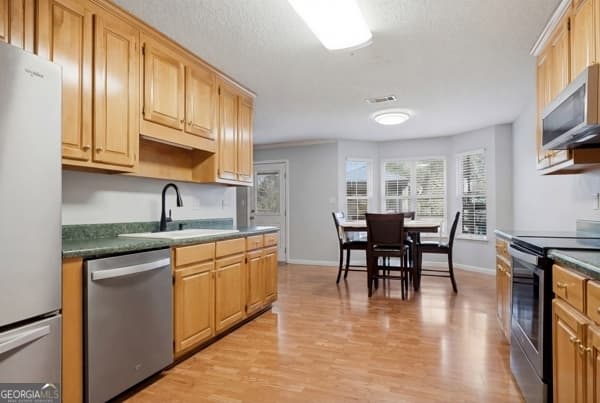 4 bedroom, 2 bathroom, 2,480 sq ft single family residence for sale at 1048 Philema Road, Leesburg, GA 31763 — photo 7