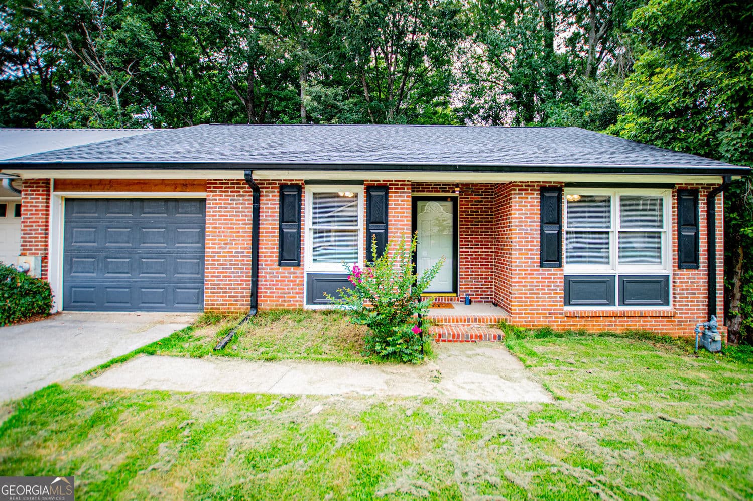 2 bedroom, 2 bathroom, 1,128 sq ft townhouse for sale at 151 Wrenwood Lane, Carrollton, GA 30117
