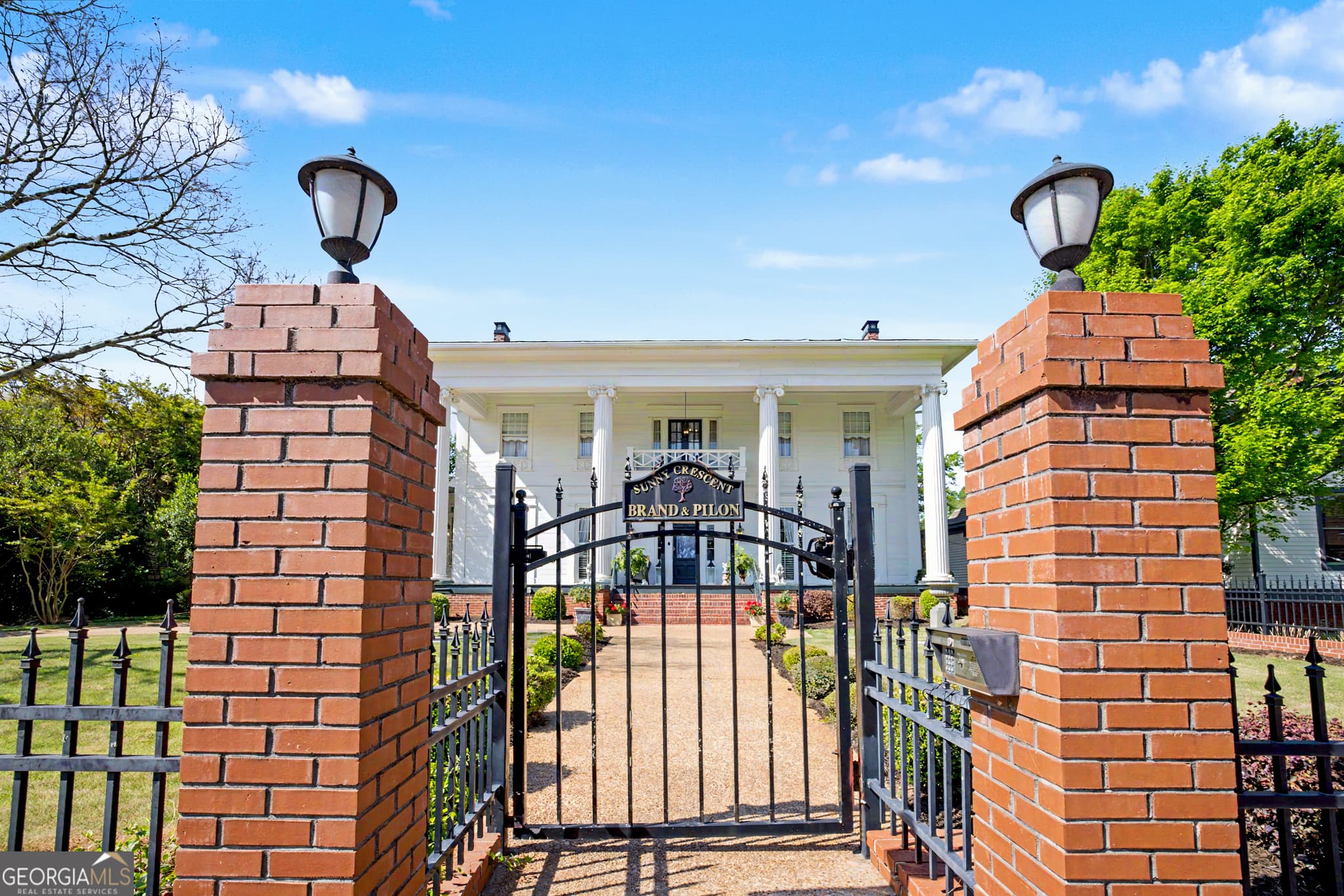 6 bedroom, 5.5 bathroom, 6,360 sq ft single family residence for sale at 141 Greenville Street, Newnan, GA 30263 — photo 6