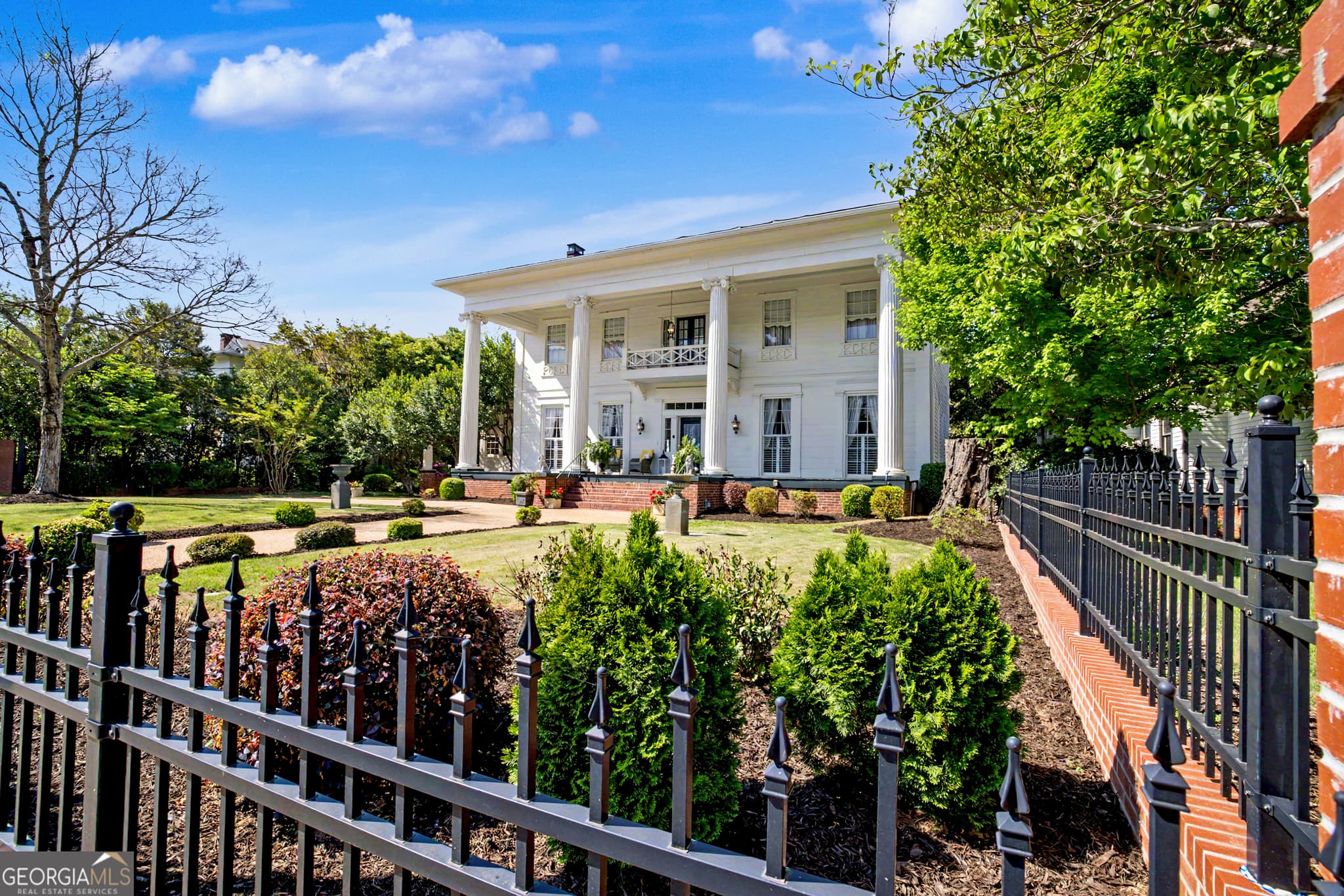 6 bedroom, 5.5 bathroom, 6,360 sq ft single family residence for sale at 141 Greenville Street, Newnan, GA 30263 — photo 7