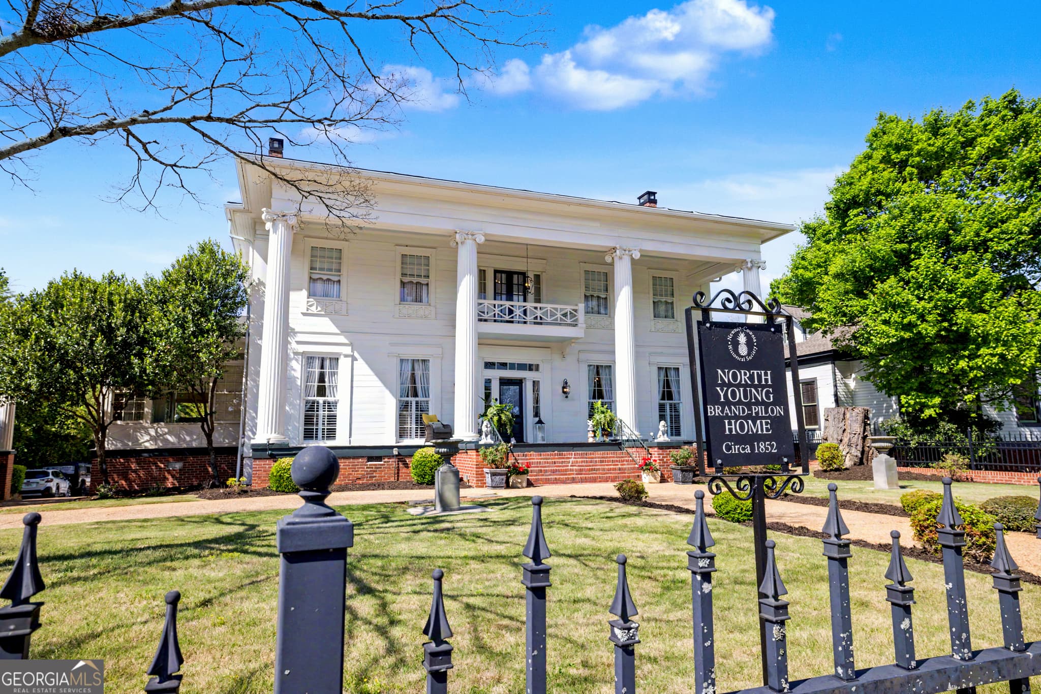 6 bedroom, 5.5 bathroom, 6,360 sq ft single family residence for sale at 141 Greenville Street, Newnan, GA 30263 — photo 5