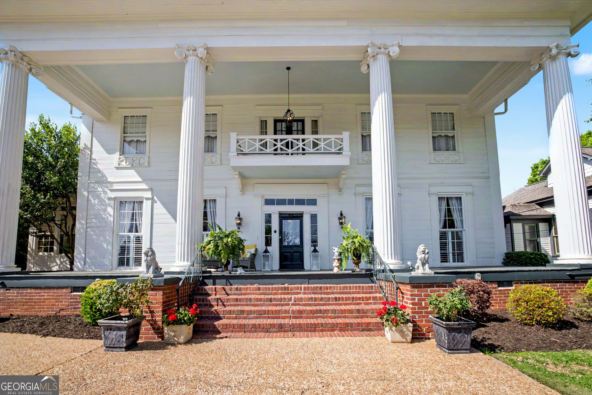6 bedroom, 5.5 bathroom, 6,360 sq ft single family residence for sale at 141 Greenville Street, Newnan, GA 30263 — photo 9