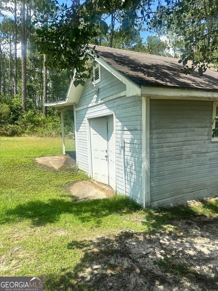 3 bedroom, 2 bathroom, 1,571 sq ft single family residence under contract at 4001 Mt Zion Church Road, Valdosta, GA 31605 — photo 5