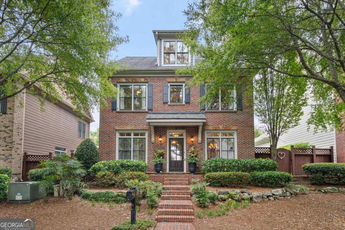 4 bedroom, 4.5 bathroom, 3,344 sq ft single family residence for sale at 530 Willow Oak Way, Roswell, GA 30076