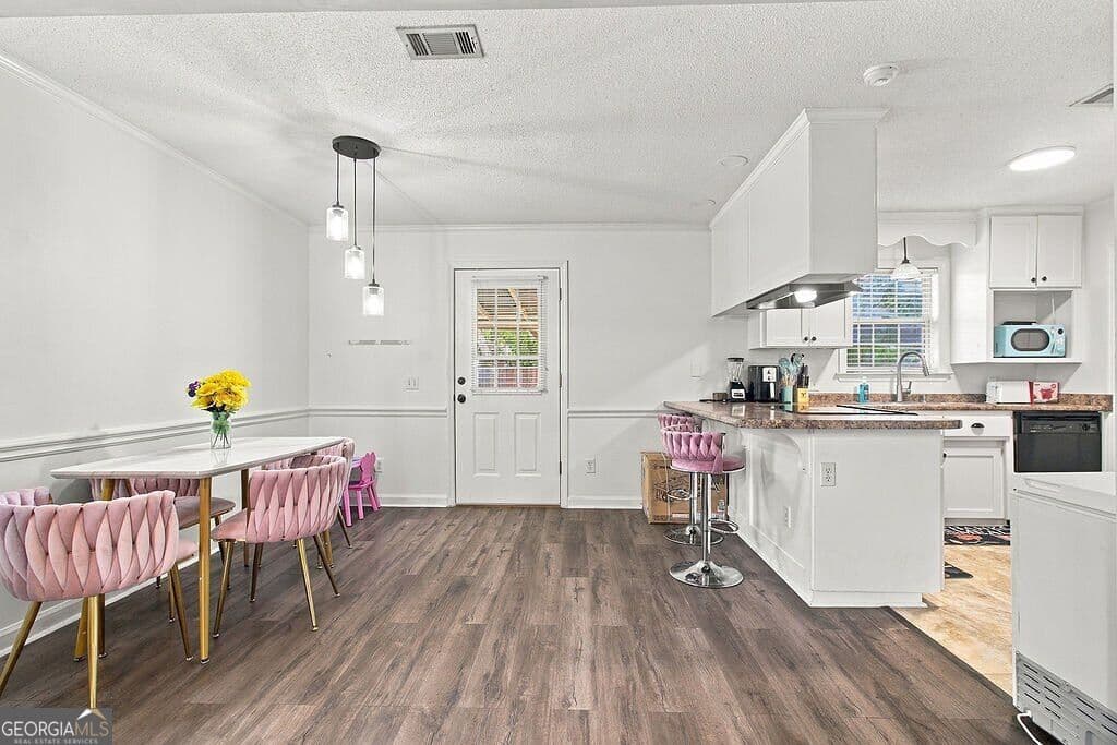 3 bedroom, 2 bathroom, 1,213 sq ft single family residence for sale at 4076 Chadwyck Drive, Valdosta, GA 31605 — photo 9