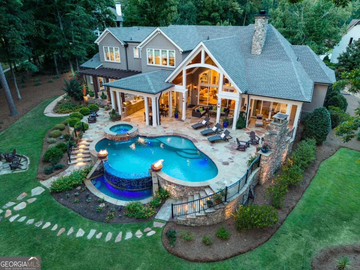 5 bedroom, 5.5 bathroom, 4,742 sq ft single family residence for sale at 1201 Big Water Circle, Greensboro, GA 30642 — photo 2