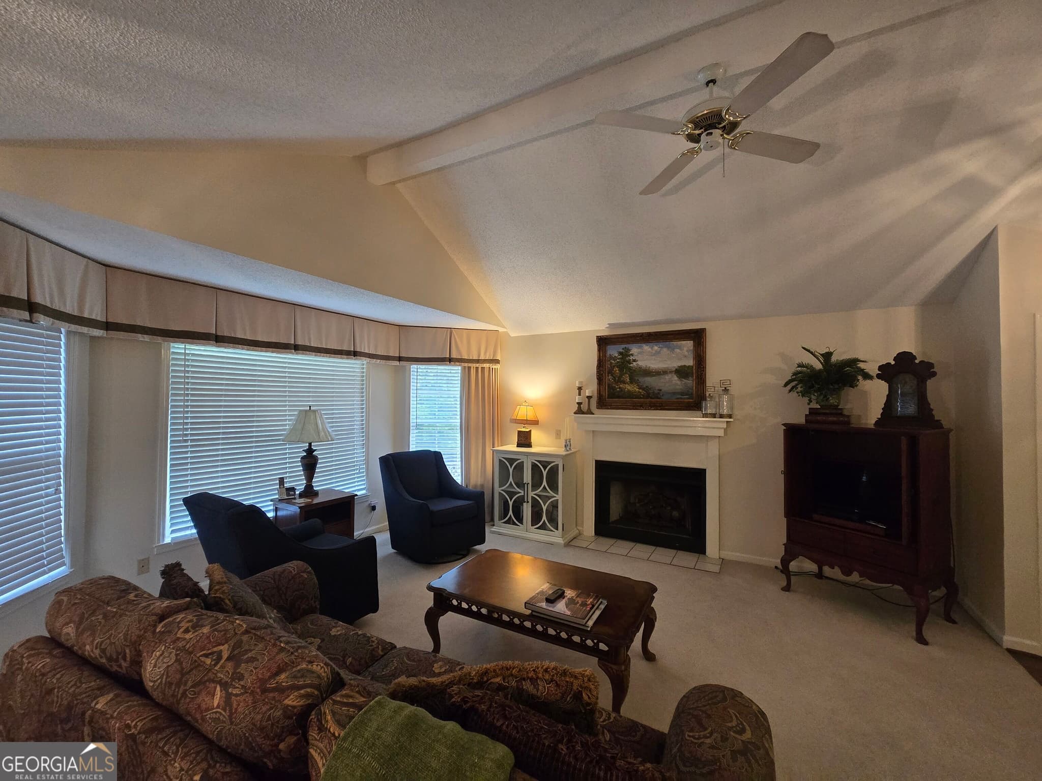 3 bedroom, 2 bathroom, 1,747 sq ft single family residence for sale at 206 Echo Lane, Warner Robins, GA 31088 — photo 2