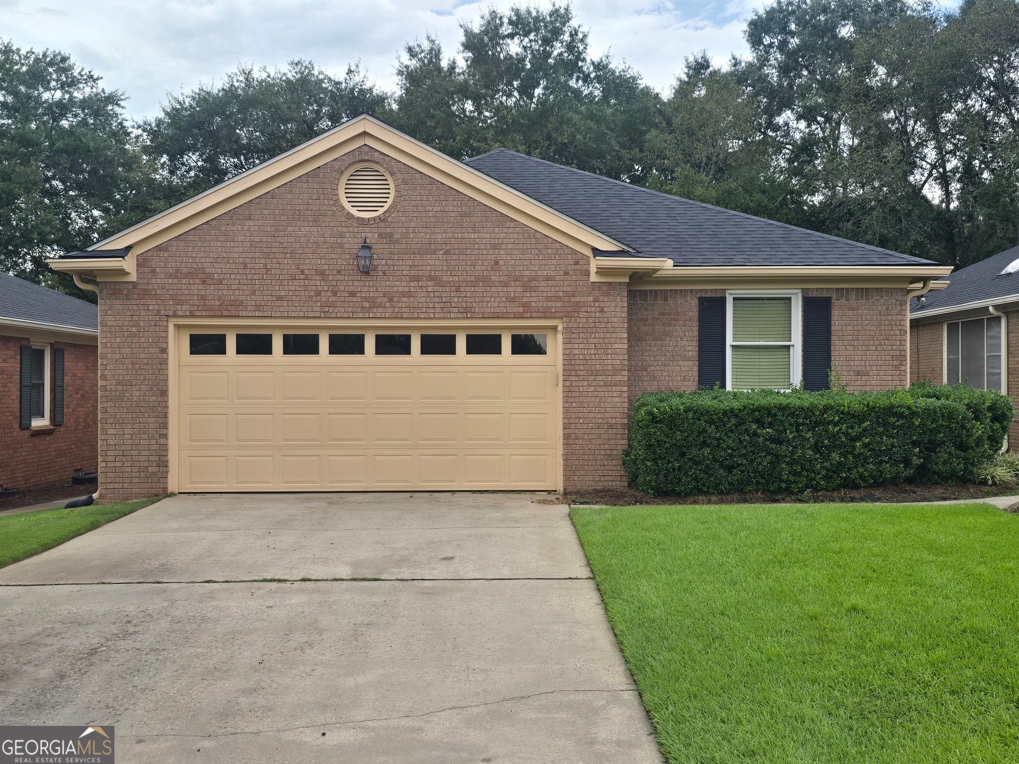 3 bedroom, 2 bathroom, 1,747 sq ft single family residence for sale at 206 Echo Lane, Warner Robins, GA 31088