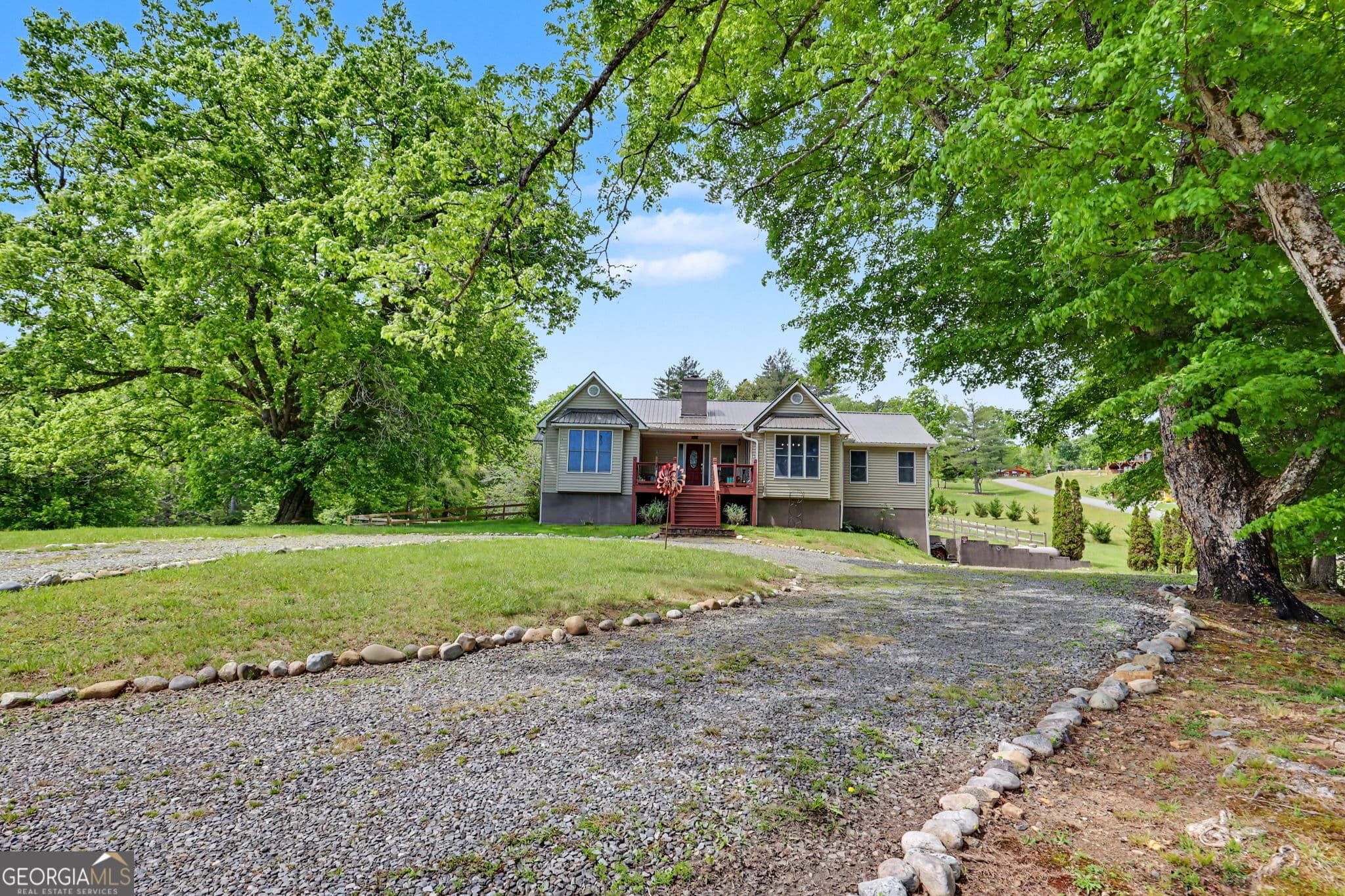 3 bedroom, 2 bathroom single family residence under contract at 12 Chastain Road, Murphy, NC 28906